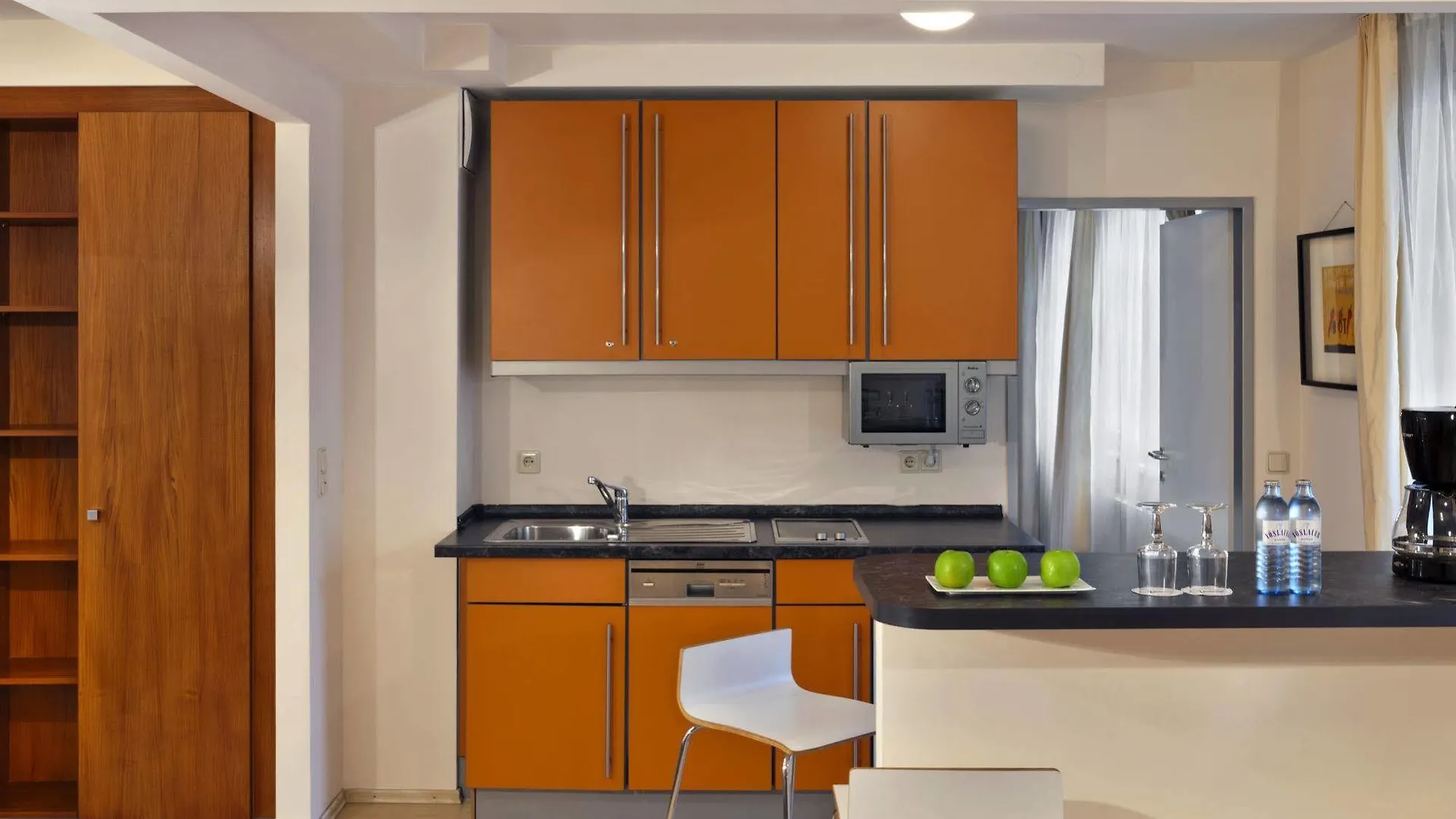 LiViN Residence by Flemings Wien 4*,
